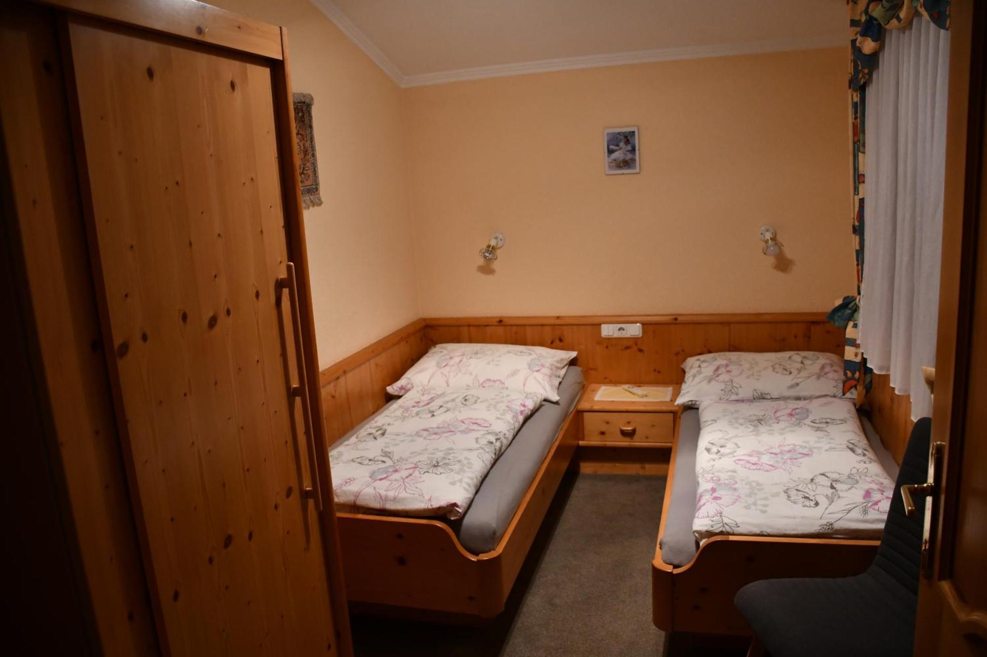 Gaestehaus Brugger Neukirchen am Großvenediger Habitación foto